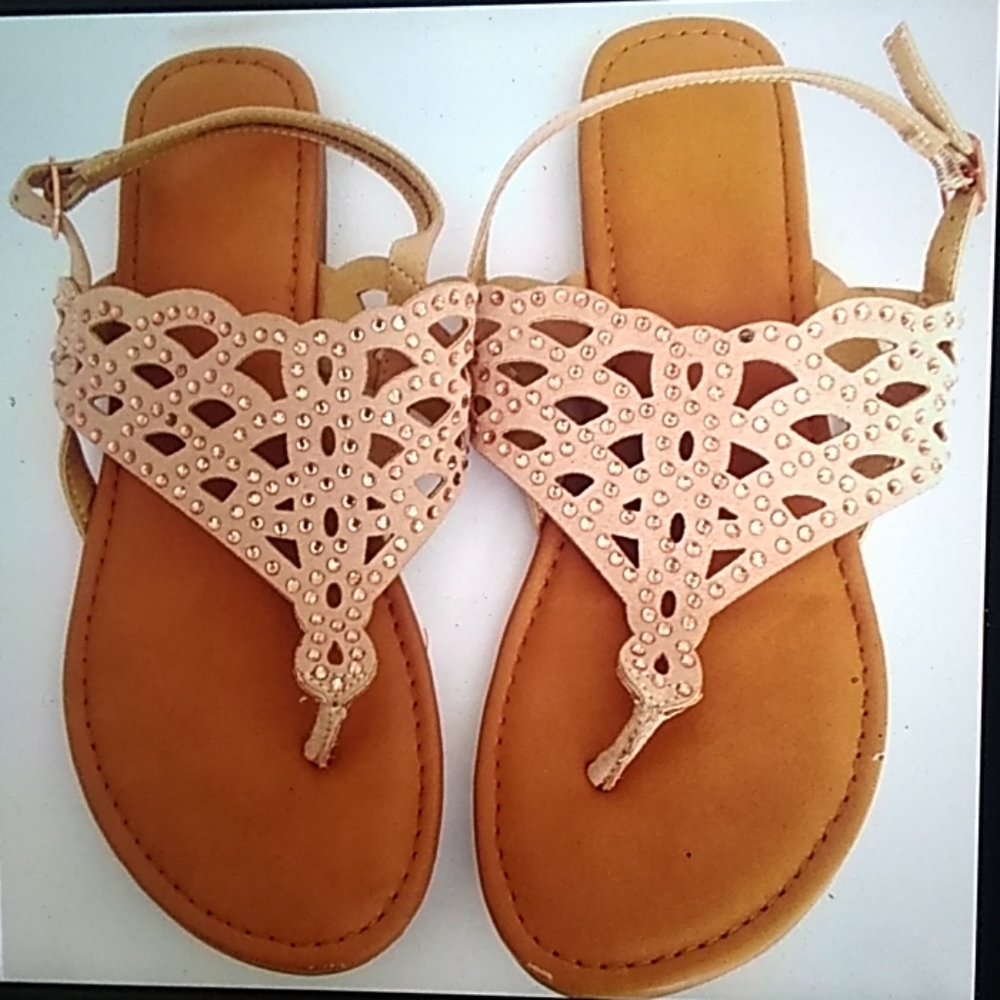 Time and Tru Sandals